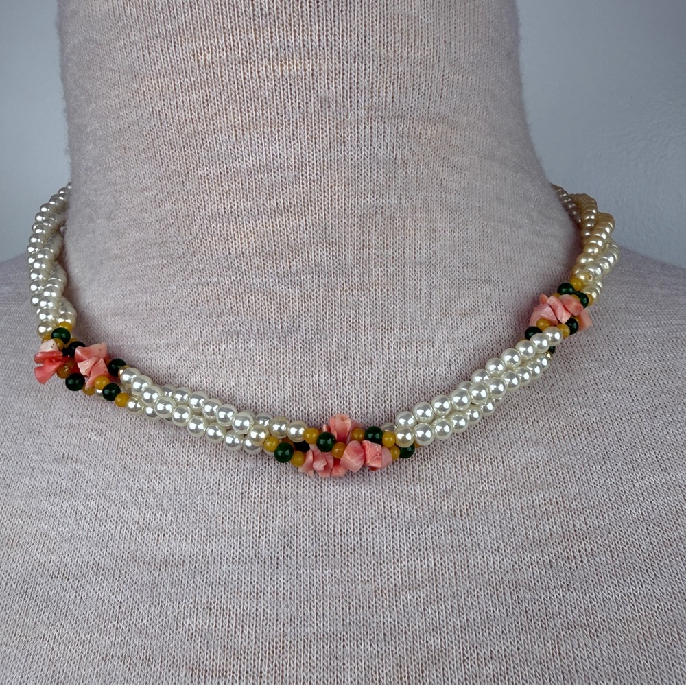 Vintage Faux Pearl w/ Peridot & Angel Skin Coral Beads Twisted Necklace 18.5"